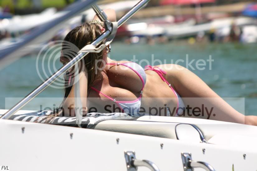 freevideolist_dlphpID3499292sec030b.jpg